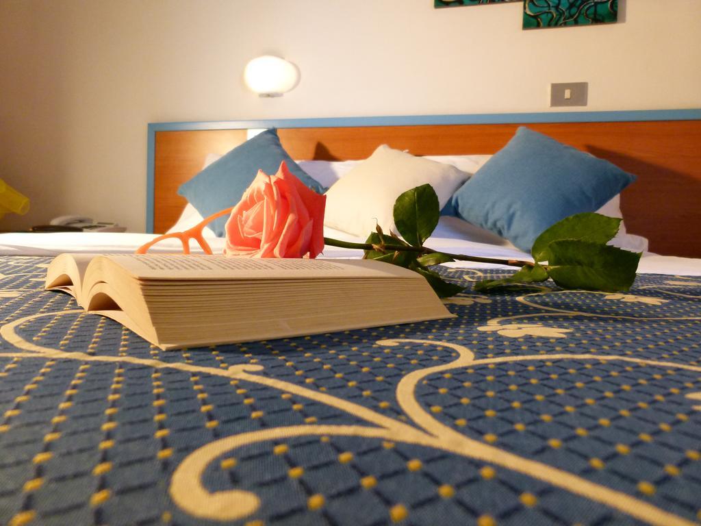 Hotel Paradise Fano Exteriér fotografie