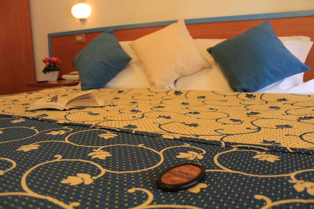 Hotel Paradise Fano Exteriér fotografie